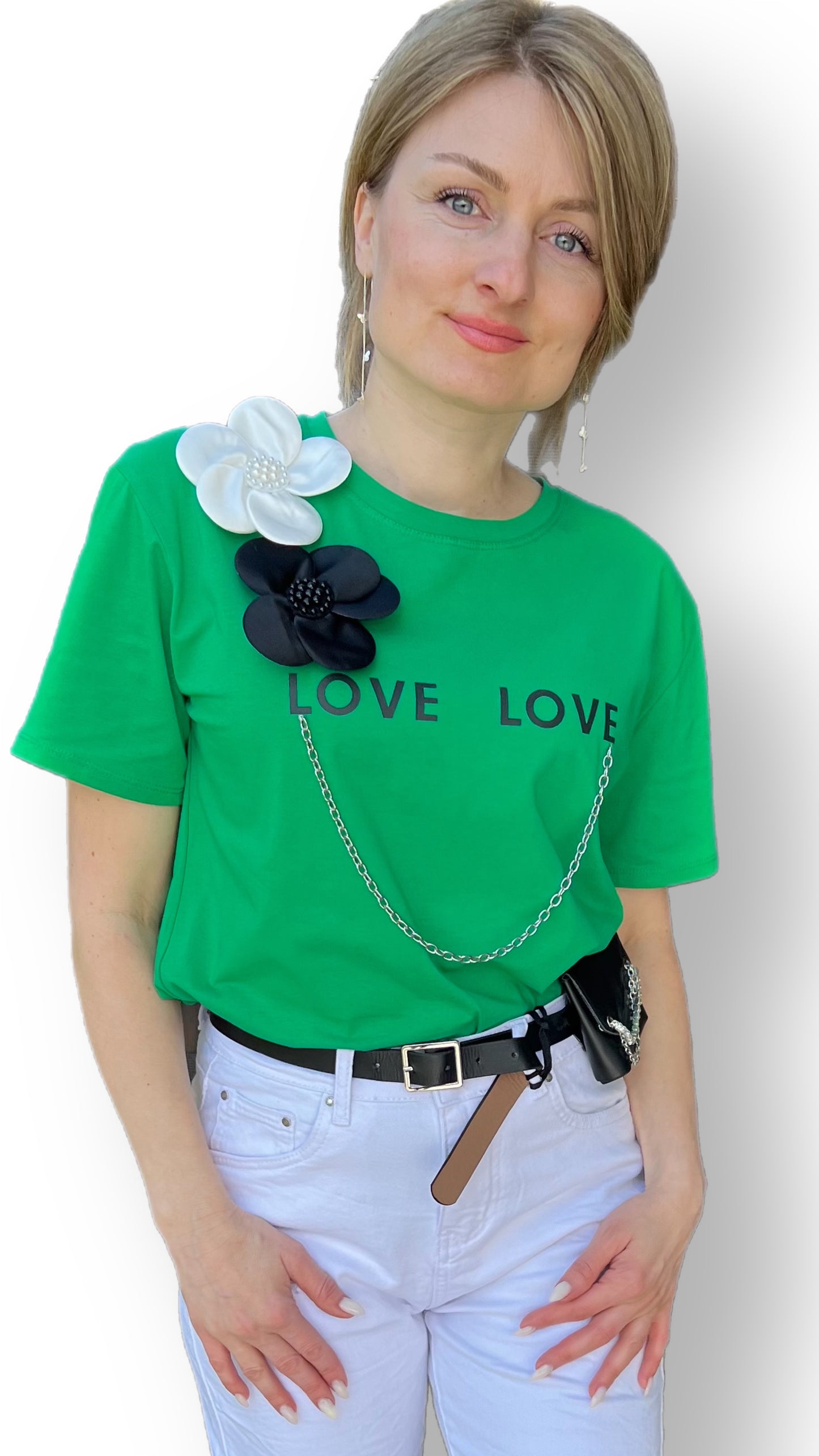 Grünes T-Shirt mit Blumendekoration "MICHELLE"